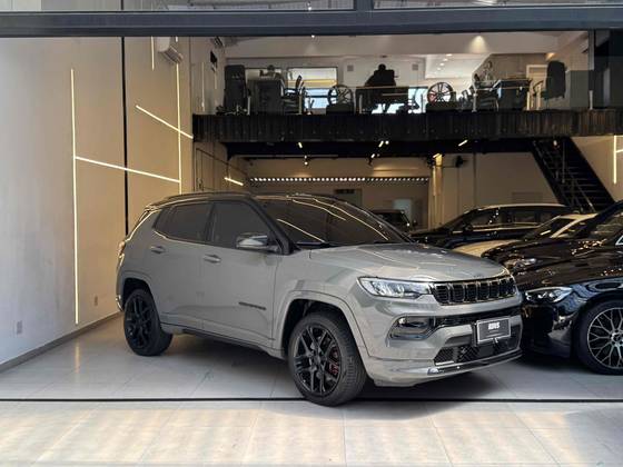 JEEP COMPASS 2.0 HURRICANE 4 TURBO GASOLINA BLACKHAWK AT9 JEEP COMPASS 2.0 HURRICANE 4 TURBO GASOLINA BLACKHAWK AT9